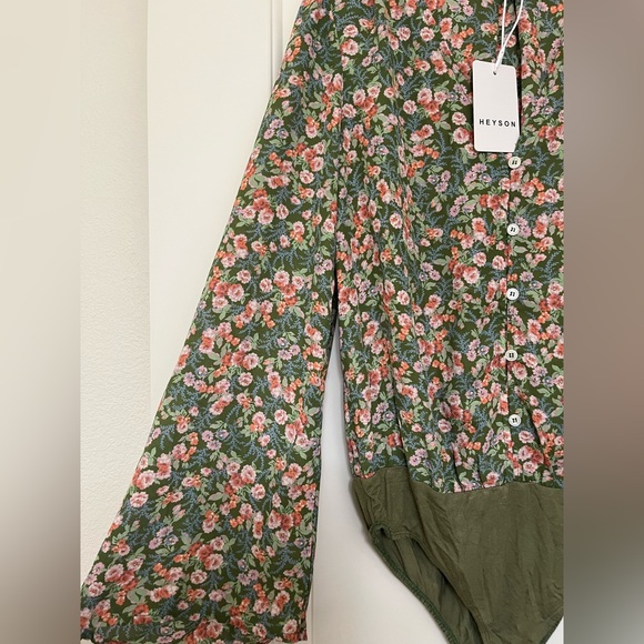 NEW Heyson Floral Flowy Bodysuit Size S - Picture 3 of 5